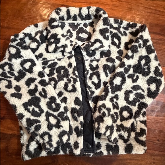 Old Navy Jackets & Blazers - Old Navy Black and White Leopard Teddy Jacket